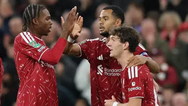 Liverpool Kupada Yoluna Sağlam Adımlarla Devam Ediyor: Tottenham Elendi