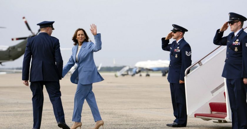 Kamala Harris’in ekibi kampanya reklamlarına 370 milyon dolar harcamayı planlıyor