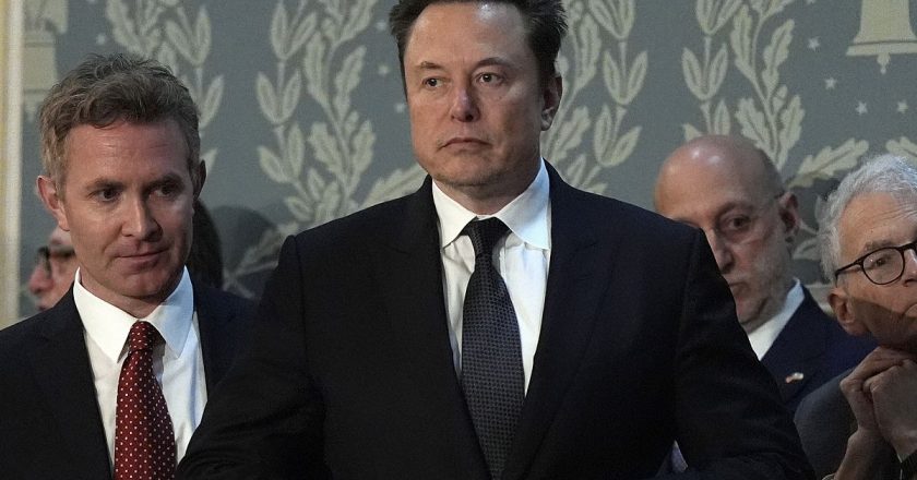 Elon Musk’un sahibi olduğu Platform X, reklamverenlere “boykot” davası açtı