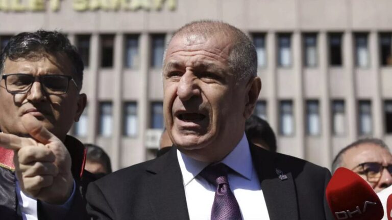 Ezday için “Başkan’a hakaret”: 4 yıl ve 8 ay hapis ve siyasi yasak talep edildi