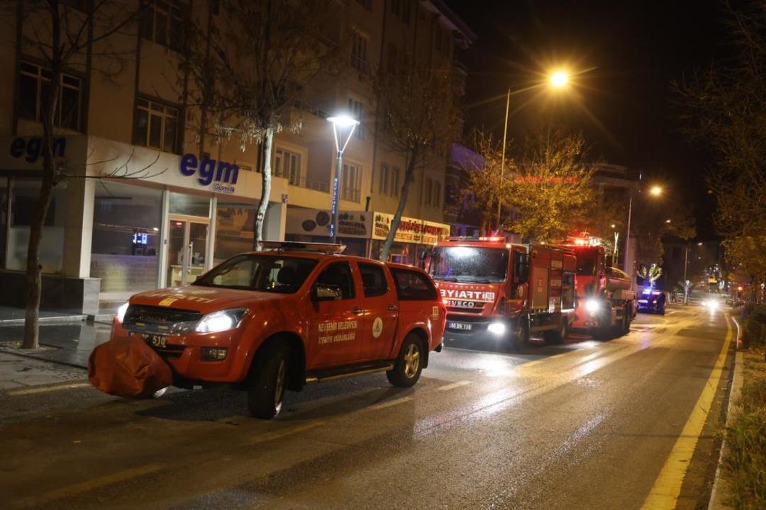 Yangın bitti, kavga başladı: Girişimcilerle kiracılar çatıştı